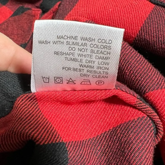 Buffalo Plaid Flannel Shirt Red Black Check Design in Italy Size Small - Picture 6 of 8
